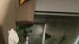 蹦迪认识的女人