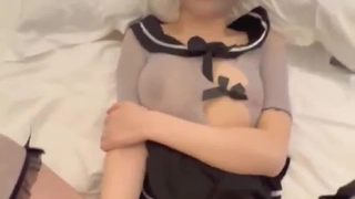 气质可爱的学院派美女把鸡鸡舔硬后不让操等软了再舔硬来回