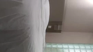 【独家资源】22岁女生趁外甥睡着舔他JJ