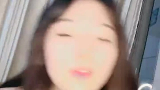 大学生Prias在激烈的性爱后第一次喷射体验